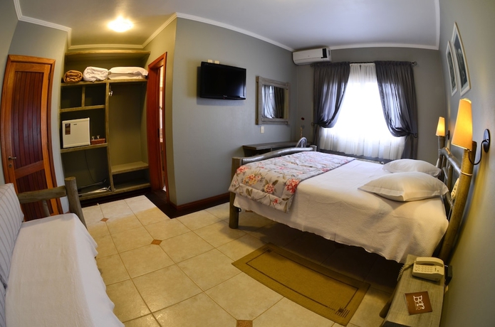 Imagen de la habitación del Hotel Pousada Bor&ocirc;. Foto 12