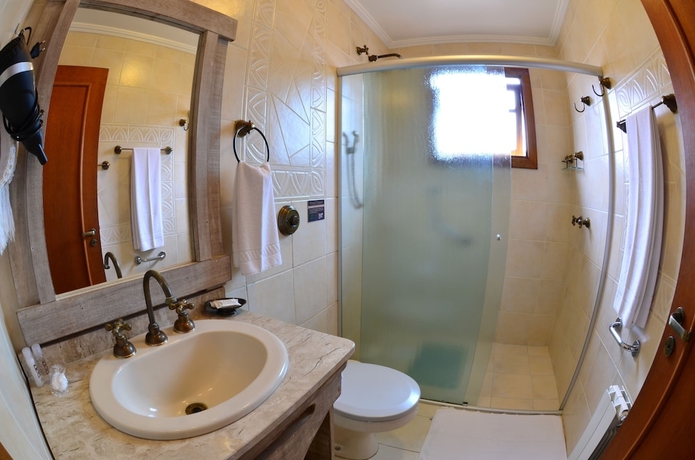 Imagen de la habitación del Hotel Pousada Bor&ocirc;. Foto 17