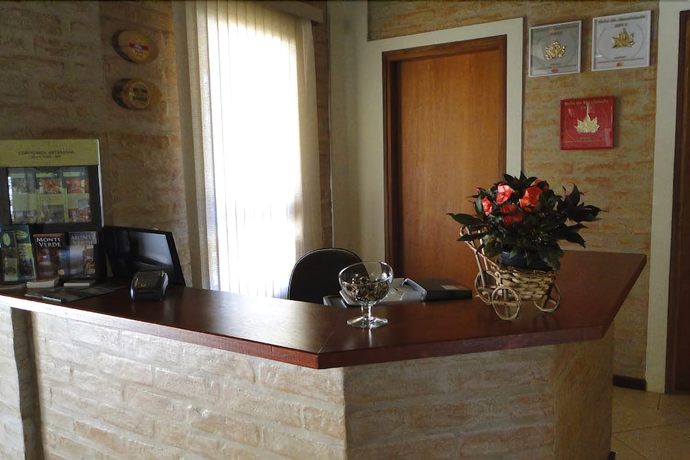 Imagen de los interiores del Hotel Pousada Bucaneve. Foto 12