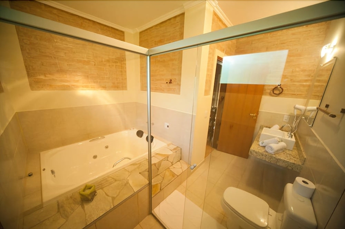 Imagen de la habitación del Hotel Pousada Bucaneve. Foto 8