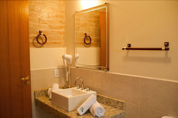 Imagen de la habitación del Hotel Pousada Bucaneve. Foto 10