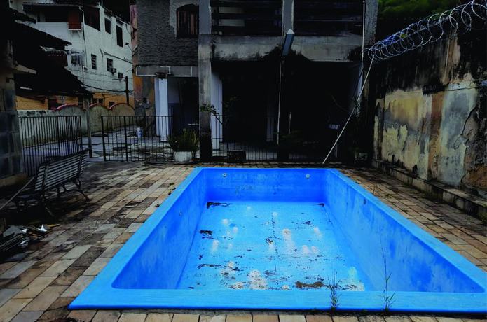Imagen de la piscina del Hotel Pousada CNU. Foto 6