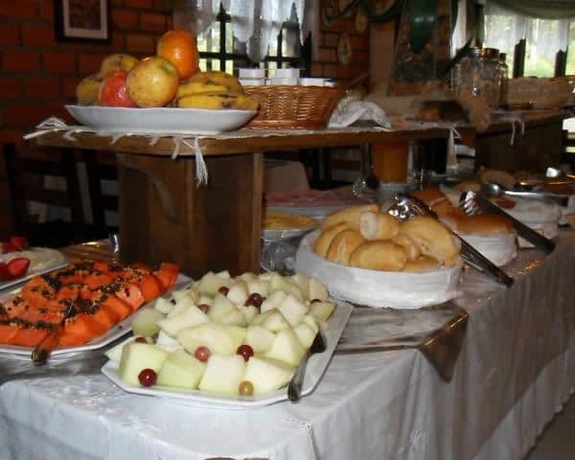 Imagen del bar/restaurante del Hotel Pousada Caliandra Da Serra. Foto 4