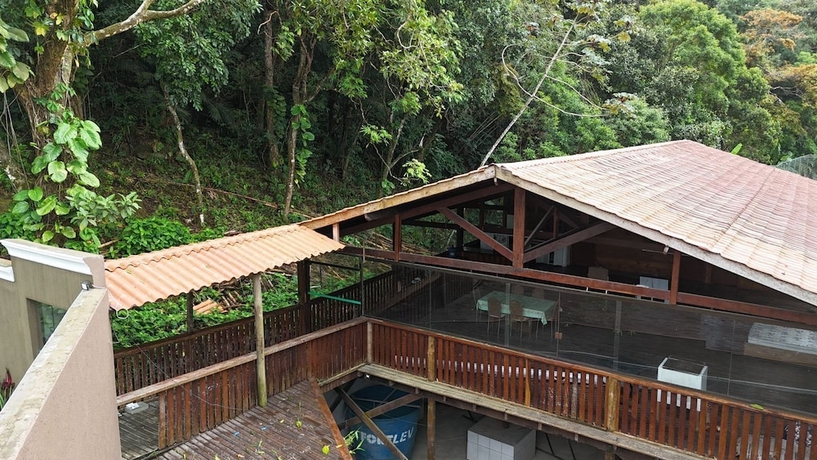 Imagen de la habitación del Hotel Pousada Canto da Montanha Guaruj&aacute;. Foto 4