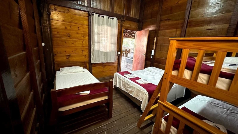 Imagen de la habitación del Hotel Pousada Canto da Montanha Guaruj&aacute;. Foto 5
