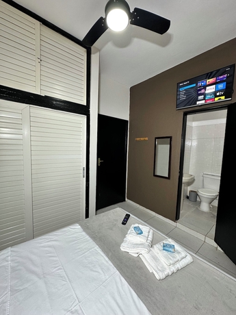 Imagen de la habitación del Hotel Pousada Canto da Montanha Guaruj&aacute;. Foto 8