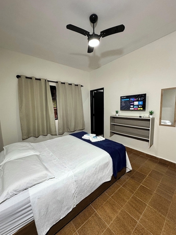 Imagen de la habitación del Hotel Pousada Canto da Montanha Guaruj&aacute;. Foto 11