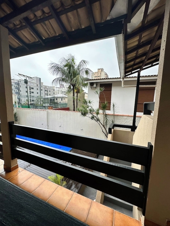 Imagen de la habitación del Hotel Pousada Canto da Montanha Guaruj&aacute;. Foto 12