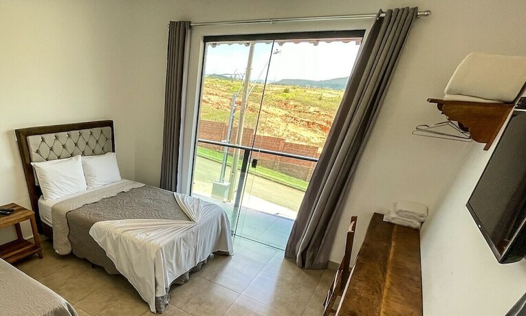 Imagen de la habitación del Hotel Pousada Capit&oacute;lio. Foto 20