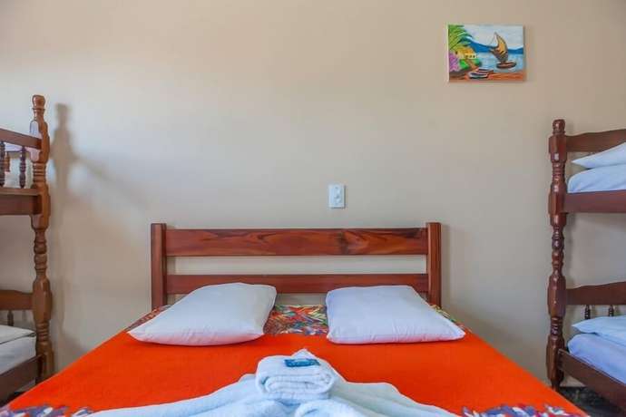 Imagen de la habitación del Hotel Pousada Caragu&aacute;, Caraguatatuba. Foto 3
