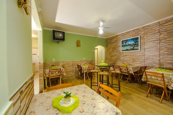 Imagen del bar/restaurante del Hotel Pousada Caroline. Foto 6