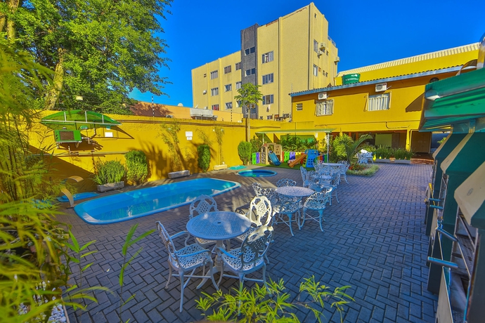 Imagen de la piscina del Hotel Pousada Caroline. Foto 15