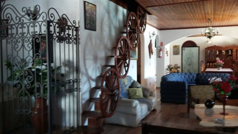 Imagen de los interiores del Hotel Pousada Casar&atilde;o, Serra Negra. Foto 33