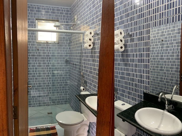 Imagen de la habitación del Hotel Pousada Casinha Velha. Foto 8