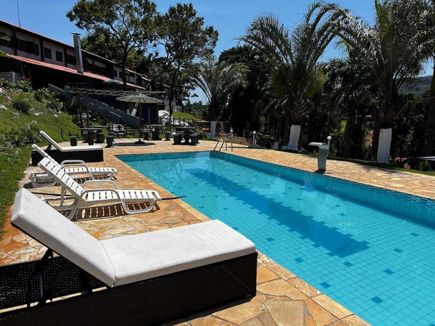 Imagen de la piscina del Hotel Pousada Ch&aacute;cara Rhema. Foto 14