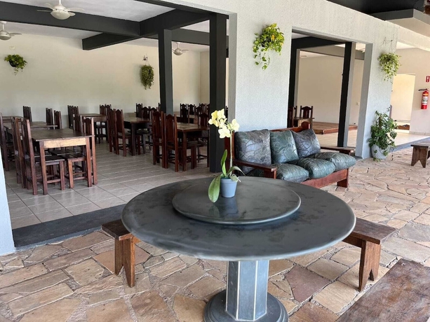 Imagen del bar/restaurante del Hotel Pousada Ch&aacute;cara Rhema. Foto 3