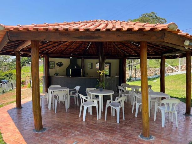 Imagen del bar/restaurante del Hotel Pousada Ch&aacute;cara Rhema. Foto 4