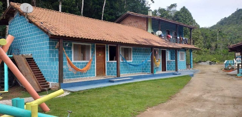 Imagen de la piscina del Hotel Pousada Chale Cant&atilde;o de Itamambuca. Foto 15