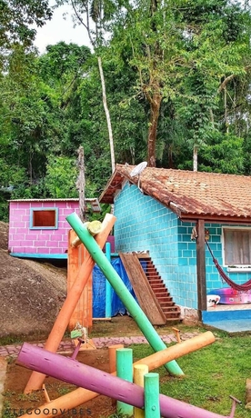 Imagen de la piscina del Hotel Pousada Chale Cant&atilde;o de Itamambuca. Foto 16