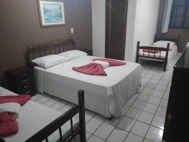 Imagen de la habitación del Hotel Pousada Chal&eacute; Suisso. Foto 12