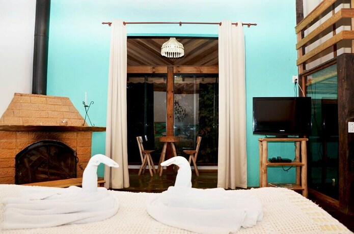 Imagen de la habitación del Hotel Pousada Chal&eacute;s Do Lago. Foto 15