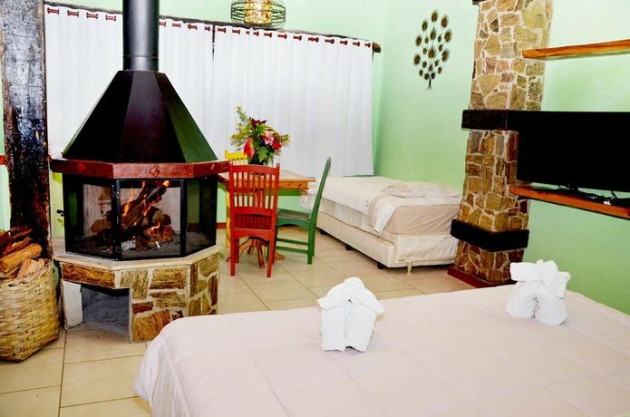 Imagen de la habitación del Hotel Pousada Chal&eacute;s Do Lago. Foto 34
