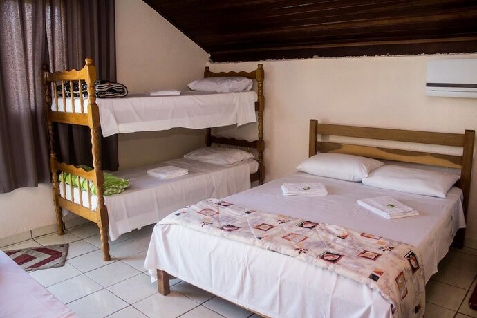 Imagen de la habitación del Hotel Pousada Chales de S&atilde;o Pedro. Foto 8