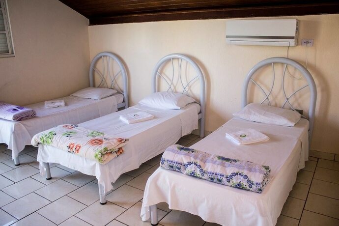 Imagen de la habitación del Hotel Pousada Chales de S&atilde;o Pedro. Foto 10