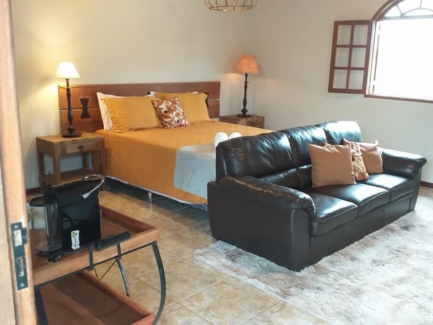 Imagen de la habitación del Hotel Pousada Charlotte. Foto 3