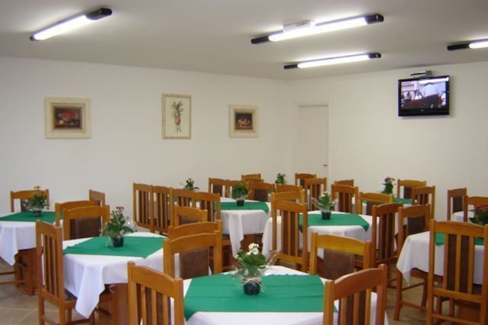 Imagen del bar/restaurante del Hotel Pousada Condado Brasileiro. Foto 2