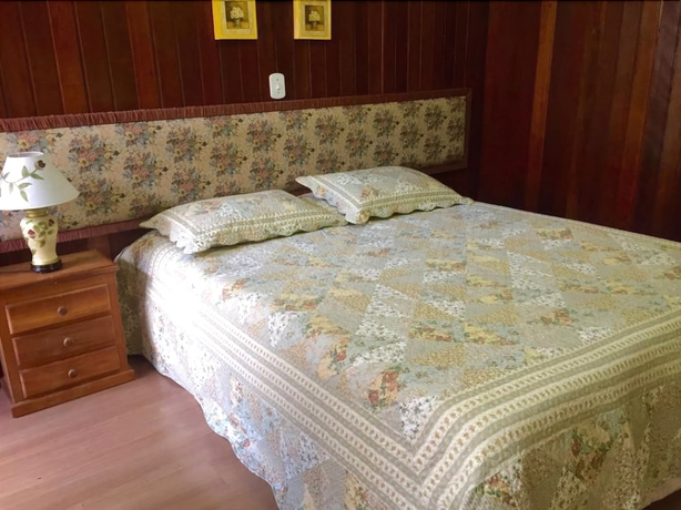 Imagen de la habitación del Hotel Pousada Das Rosas, Campos do Jordao. Foto 7