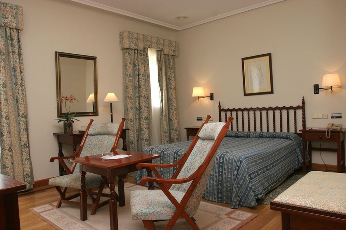 Imagen de la habitación del Hotel Pousada De Portomarin. Foto 3
