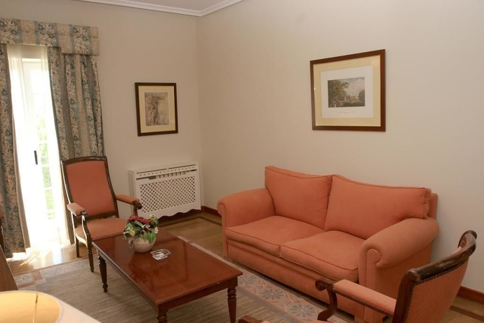 Imagen de la habitación del Hotel Pousada De Portomarin. Foto 11