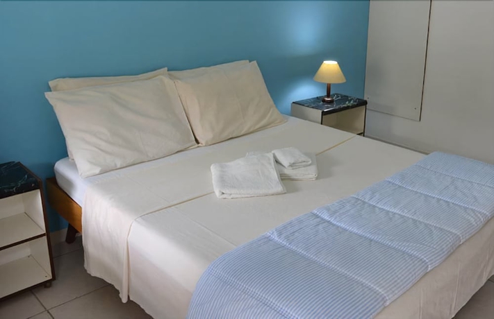 Imagen de la habitación del Hotel Pousada Deck De B&uacute;zios. Foto 6