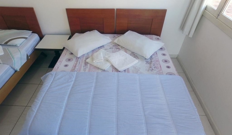 Imagen de la habitación del Hotel Pousada Deck De B&uacute;zios. Foto 7
