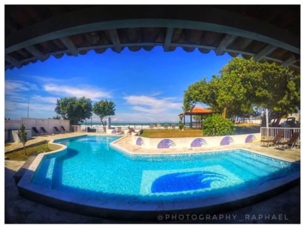 Imagen de la piscina del Hotel Pousada Deck De B&uacute;zios. Foto 12