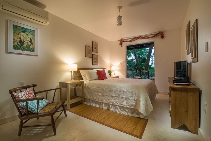 Imagen de la habitación del Hotel Pousada Enseada Das Gar&ccedil;as. Foto 8