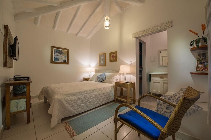Imagen de la habitación del Hotel Pousada Enseada Das Gar&ccedil;as. Foto 14