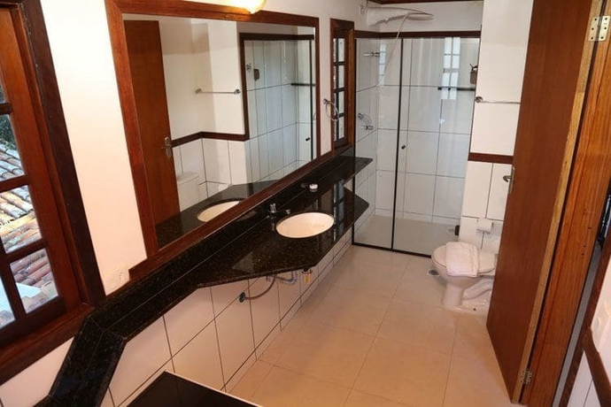 Imagen de la habitación del Hotel Pousada Enseada Dos B&uacute;zios. Foto 7