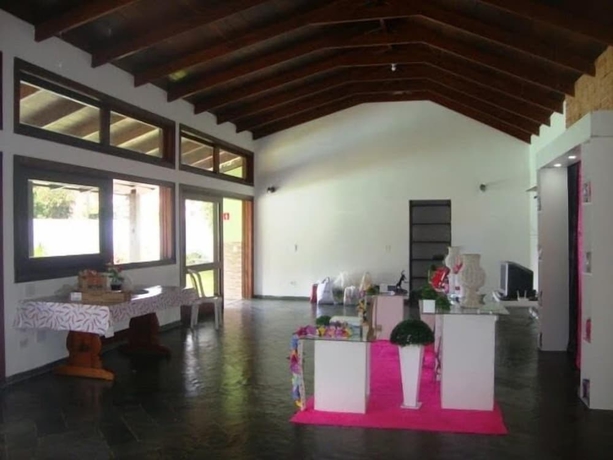 Imagen del bar/restaurante del Hotel Pousada Enseada Guaruj&aacute;. Foto 5