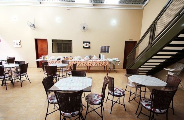 Imagen del bar/restaurante del Hotel Pousada Esmeralda Olimpia. Foto 4