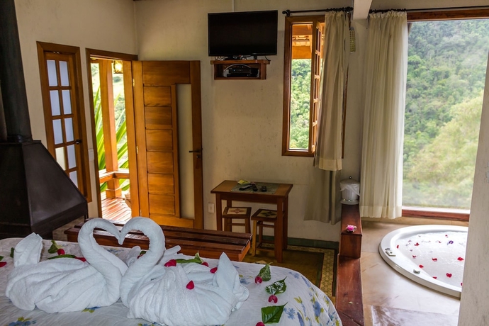 Imagen de la habitación del Hotel Pousada Espelho D&Aacute;gua. Foto 4