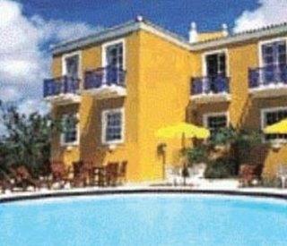 Imagen de la piscina del Hotel Pousada Gabriela. Foto 2