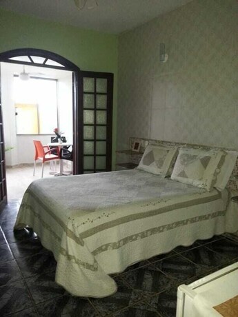 Imagen de la habitación del Hotel Pousada Girassol, R&iacute;o das Ostras. Foto 16