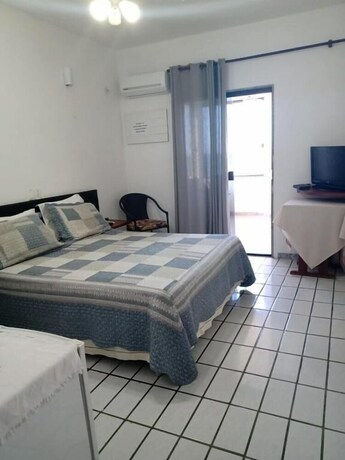 Imagen de la habitación del Hotel Pousada Girassol, R&iacute;o das Ostras. Foto 28