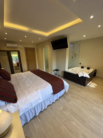 Imagen de la habitación del Hotel Pousada Granja Santa Barbara. Foto 18