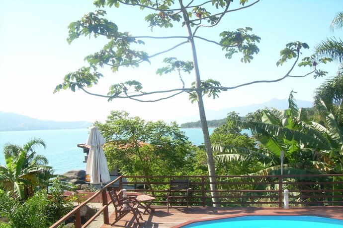 Imagen general del Hotel Pousada Isola Bella - Sobre o Mar. Foto 16