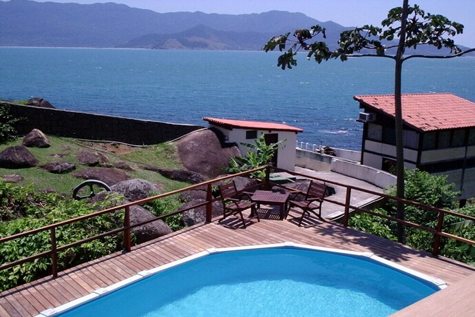 Imagen general del Hotel Pousada Isola Bella - Sobre o Mar. Foto 17