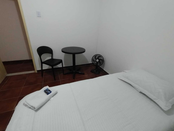 Imagen de la habitación del Hotel Pousada Jardins, Maca&eacute;. Foto 6