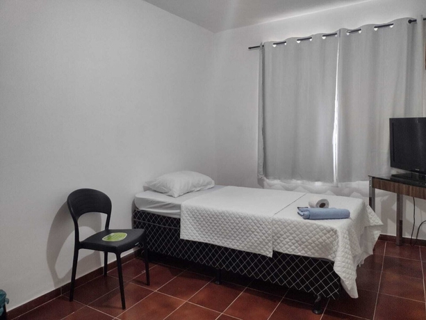 Imagen de la habitación del Hotel Pousada Jardins, Maca&eacute;. Foto 12